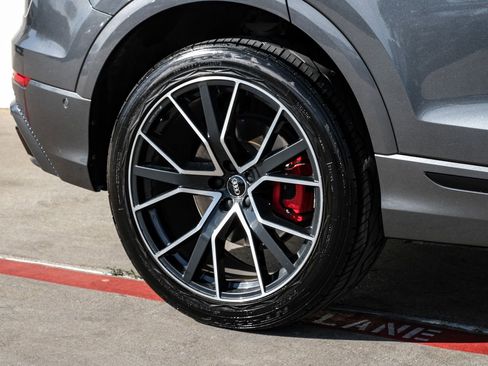 Used 2020 Audi Q8 Premium Plus image 49