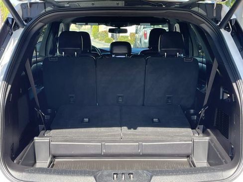 Used 2020 Ford Explorer Limited w/ Hybrid Equipment Group 310A image 18