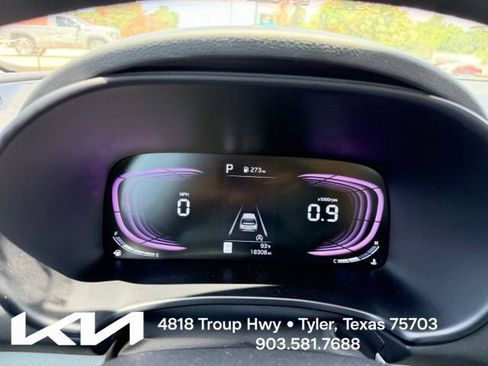 Certified 2025 Kia Soul LX w/ LX Technology Package FWD image 15