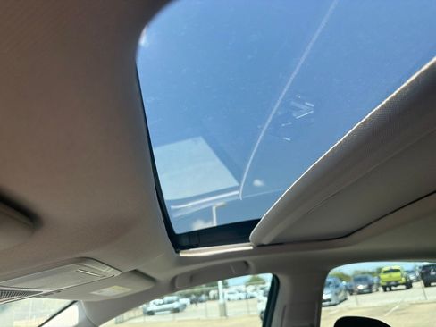 Used 2023 Honda Accord EX image 9