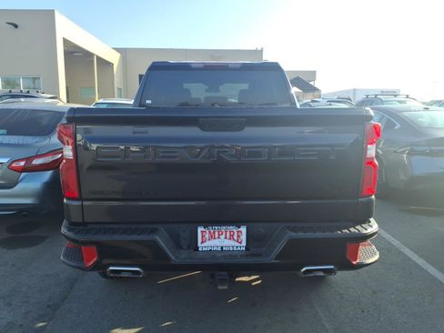Used 2023 Chevrolet Silverado 1500 LT Trail Boss w/ LPO, Dark Essentials Package AWD/4WD image 6