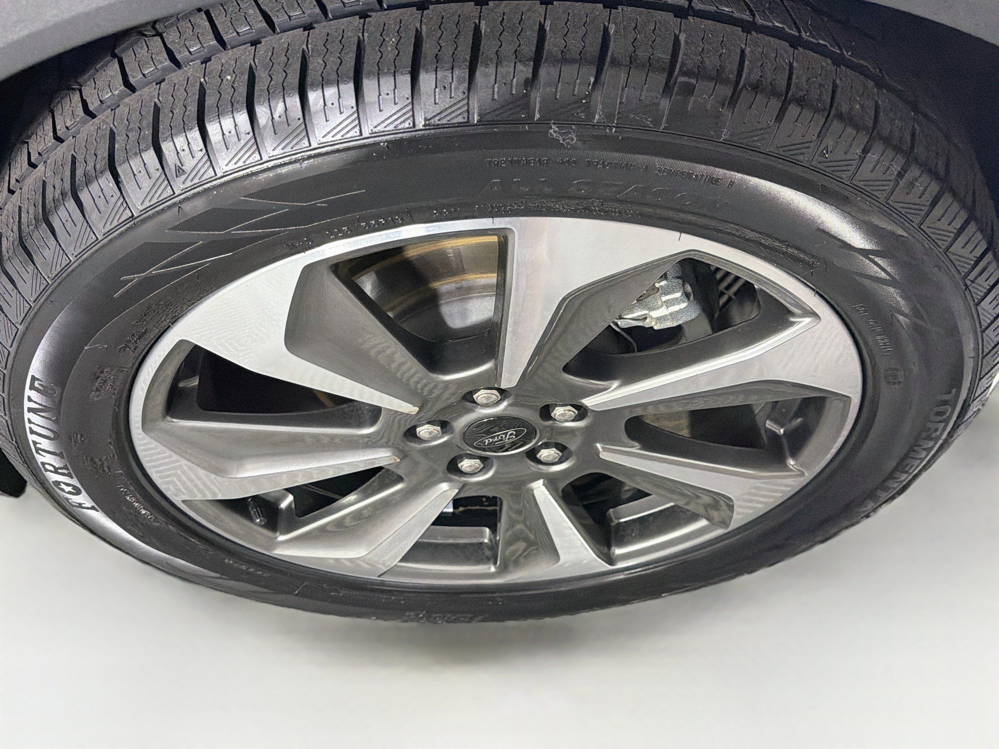 Used 2025 Ford Escape Platinum AWD/4WD image 11