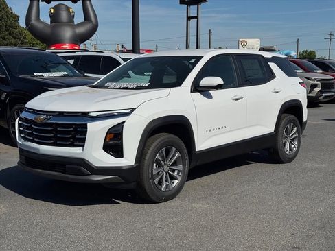 New 2026 Chevrolet Equinox LT w/ Safety and Technology Package FWD image 6