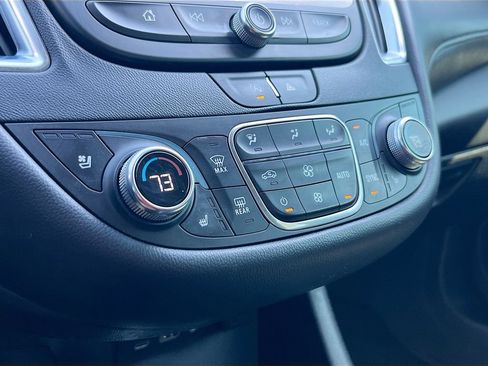 Used 2023 Chevrolet Malibu LT FWD image 16