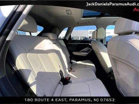 Used 2024 Audi Q3 2.0T Premium Plus image 19