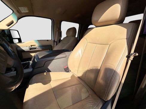 Used 2013 Ford F250 Lariat w/ Chrome Pkg image 28