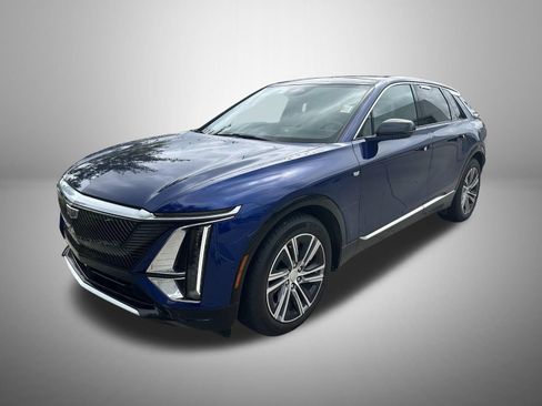 Used 2024 Cadillac Lyriq Luxury AWD/4WD image 1