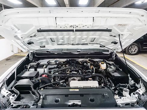 Certified 2025 Toyota Tacoma SR5 image 29