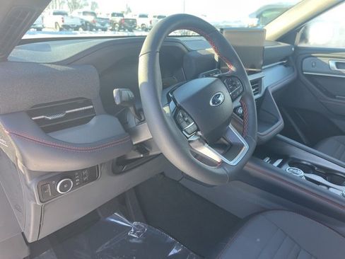 Used 2025 Ford Explorer ST-Line image 15