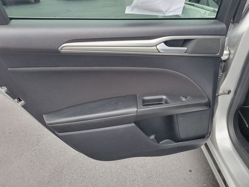 Certified 2019 Ford Fusion SE image 13