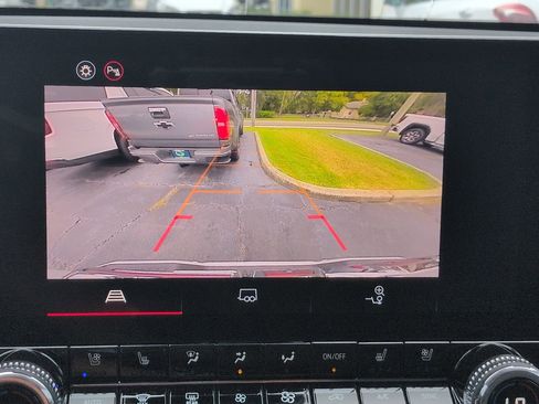 Certified 2025 GMC Canyon AT4 w/ AT4 Premium Package image 29