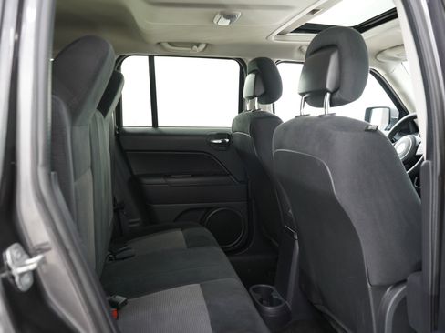 Used 2014 Jeep Patriot Latitude w/ Sun/Sound Group AWD/4WD image 14