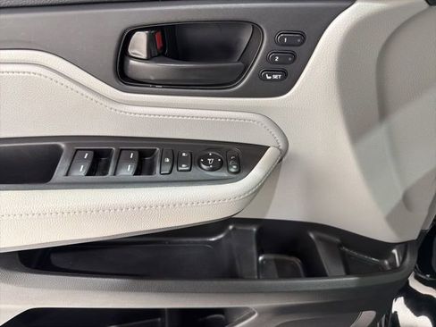 Used 2022 Honda Odyssey EX-L image 11