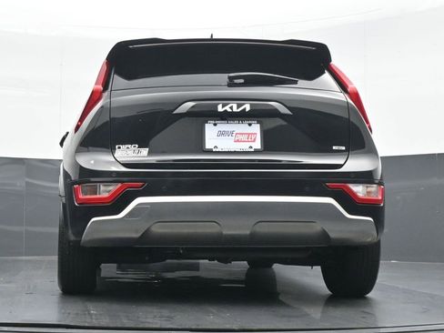 Used 2023 Kia Niro SX image 20