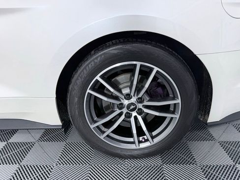 Used 2017 Ford Mustang GT Premium image 26