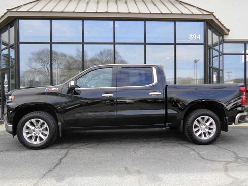 Used 2022 Chevrolet Silverado 1500 LTZ w/ LTZ Premium Package AWD/4WD image 8