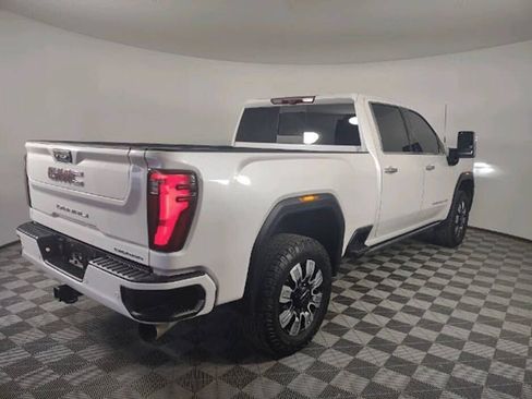 Used 2024 GMC Sierra 2500 Denali w/ Denali Reserve Package AWD/4WD image 8