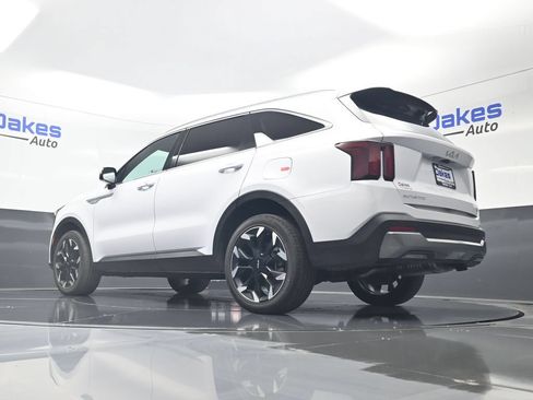 Certified 2026 Kia Sorento EX AWD/4WD image 43