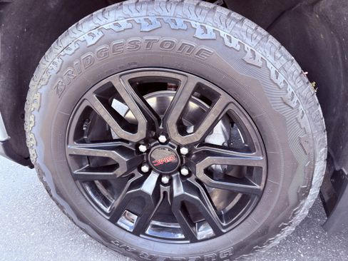 Used 2024 GMC Sierra 1500 Elevation image 43