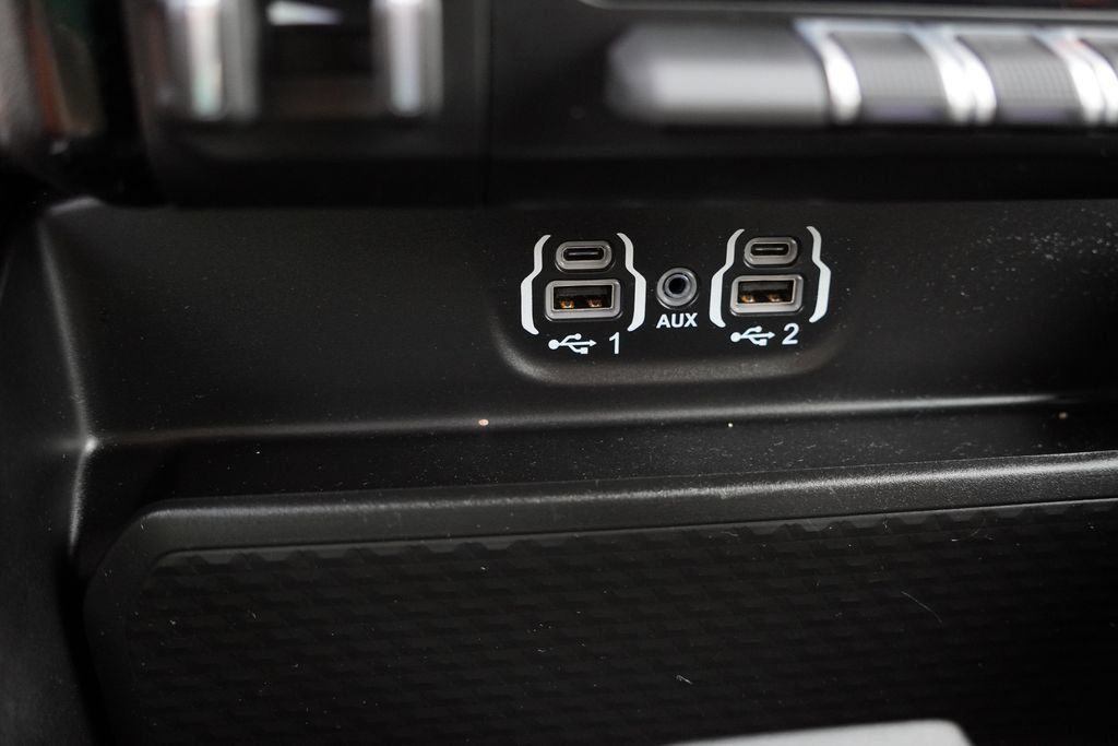 Used 2023 RAM 1500 Laramie AWD/4WD image 29