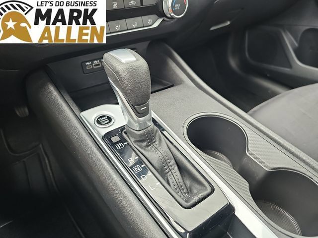 Used 2025 Nissan Altima 2.5 SV FWD image 15
