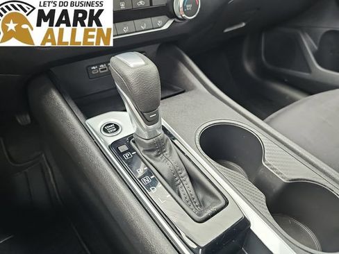 Used 2025 Nissan Altima 2.5 SV FWD image 15