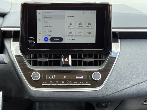 Used 2025 Toyota Corolla LE FWD image 15