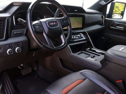 Used 2024 GMC Sierra 2500 AT4 w/ AT4 Premium Plus Package AWD/4WD image 16
