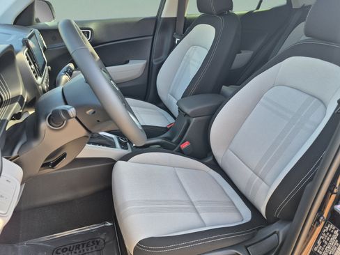 New 2026 Hyundai Venue SEL FWD image 18