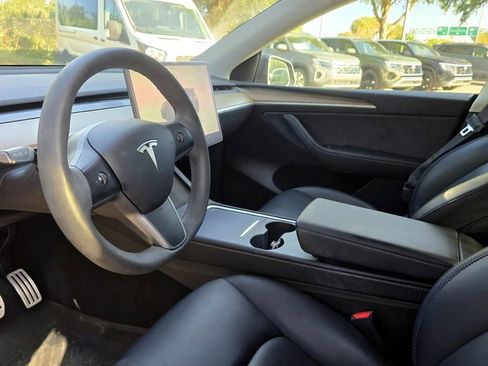 Used 2023 Tesla Model Y Performance AWD/4WD image 14