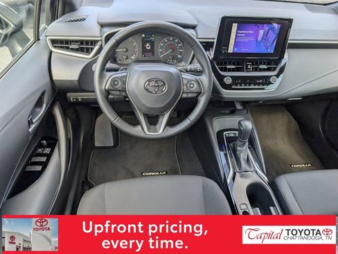 Used 2025 Toyota Corolla Hatchback w/ SE Package FWD image 8