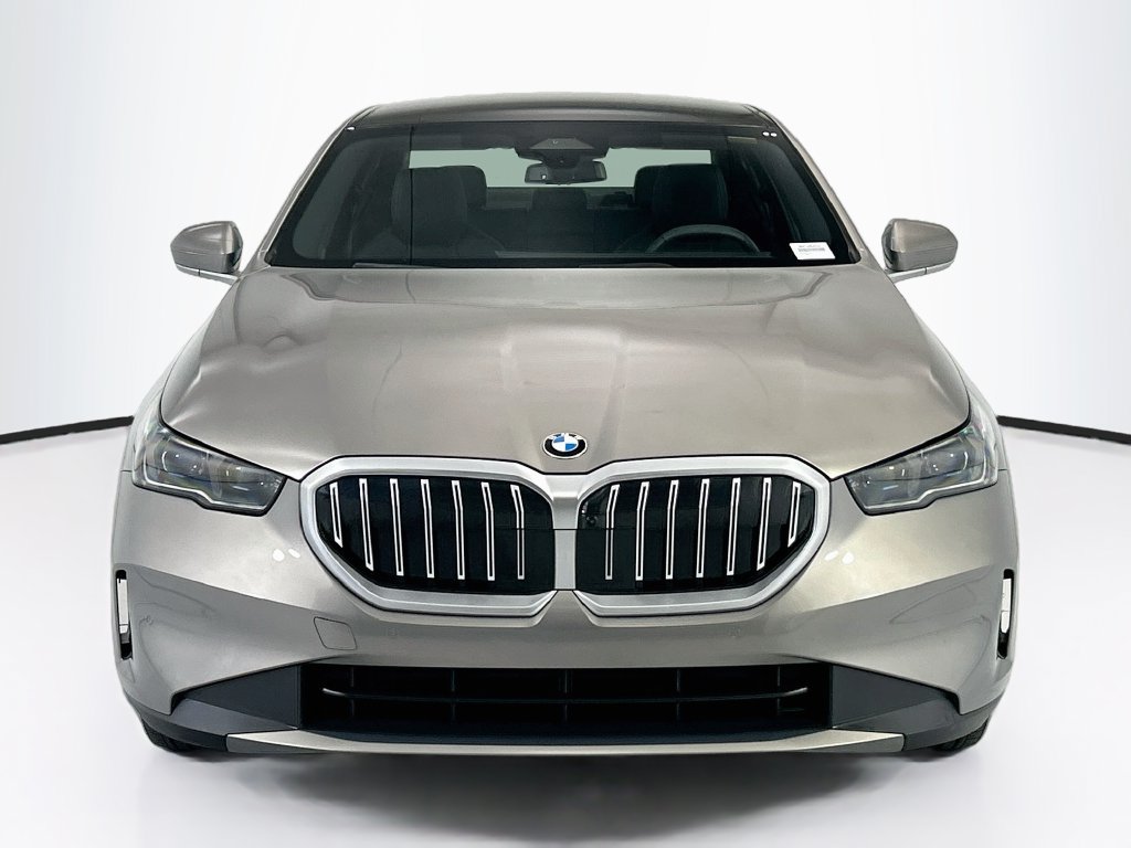 Certified 2026 BMW 540i xDrive AWD/4WD image 2