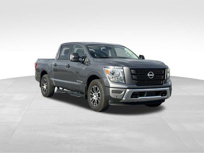 Used 2024 Nissan Titan SV w/ SV Convenience Package