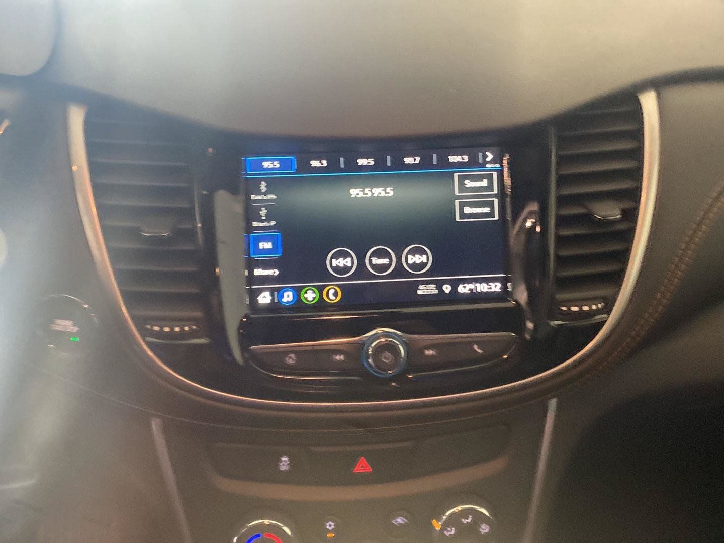 Used 2019 Chevrolet Trax LT AWD/4WD image 17