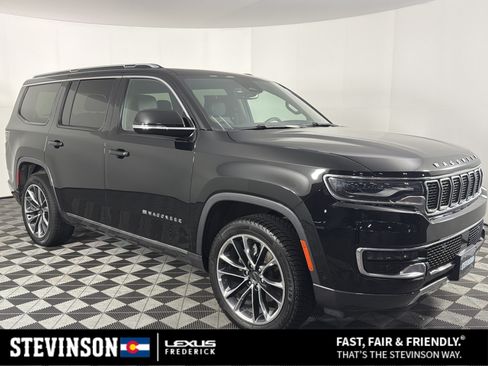 Used 2022 Jeep Wagoneer Series III w/ Premium Group I AWD/4WD image 1