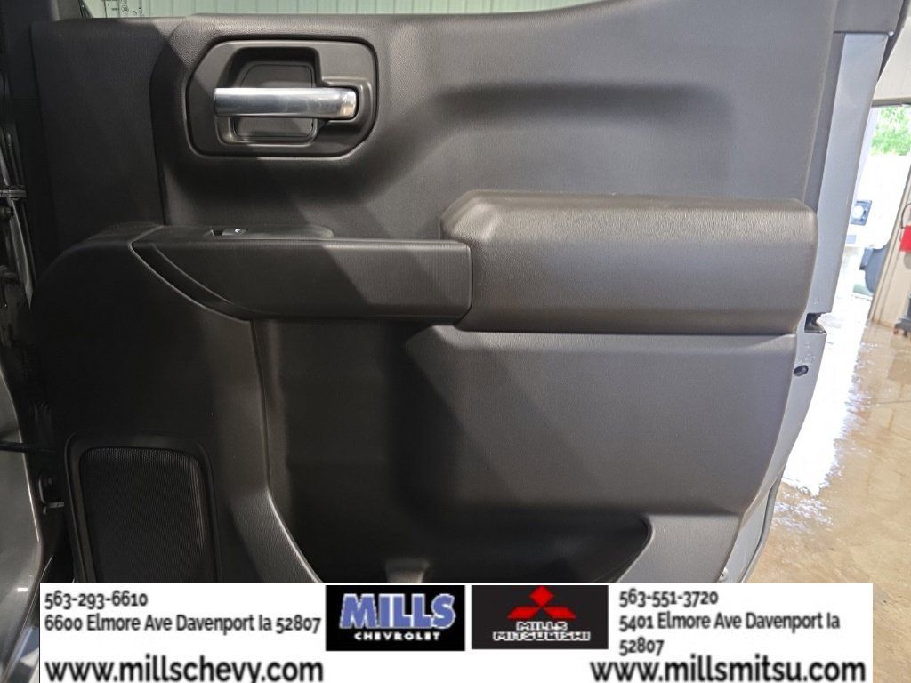 Used 2023 Chevrolet Silverado 1500 Custom AWD/4WD image 19