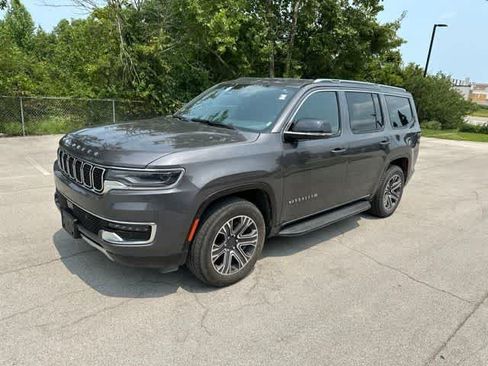 Used 2024 Jeep Wagoneer Series II AWD/4WD image 12