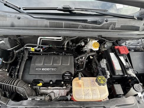 Certified 2020 Chevrolet Trax LT w/ Driver Confidence Package image 17