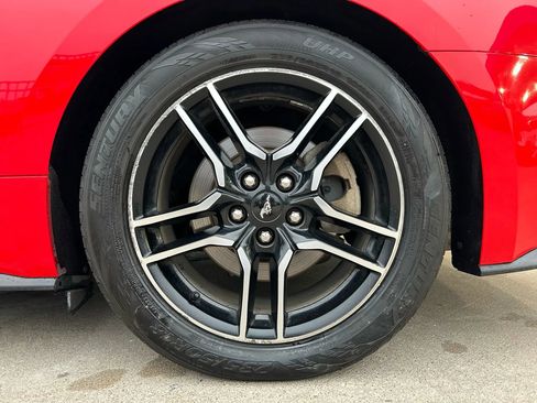 Used 2020 Ford Mustang Premium image 21