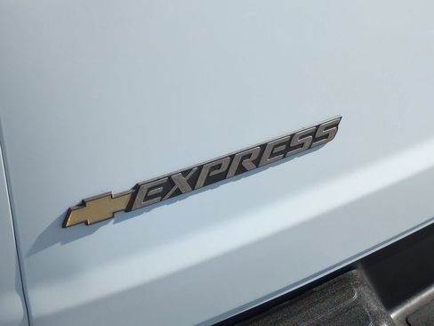 Used 2024 Chevrolet Express 2500 w/ Driver Convenience Package image 28