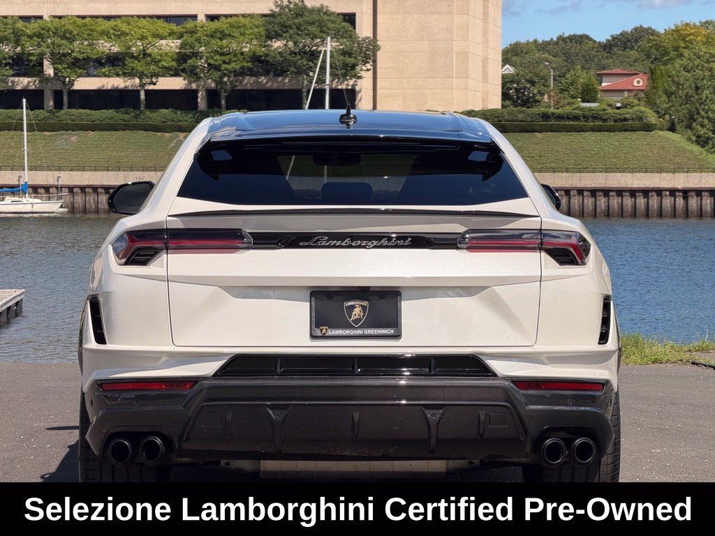 Used 2024 Lamborghini Urus Performante AWD/4WD image 4
