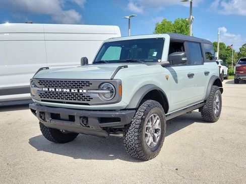 Certified 2024 Ford Bronco Badlands AWD/4WD image 3