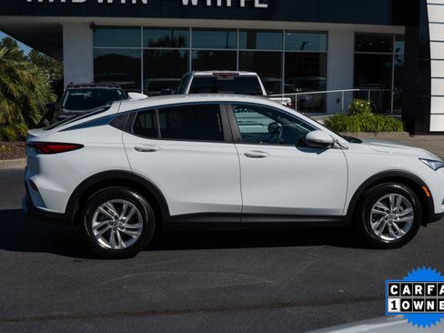 Used 2024 Buick Envista Preferred w/ Convenience II Package image 2