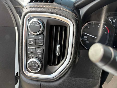 Used 2021 GMC Sierra 1500 AT4 w/ AT4 Preferred Package AWD/4WD image 18