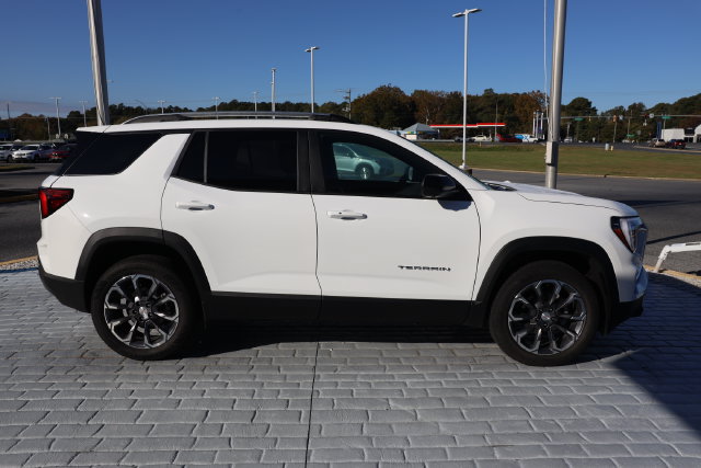 Used 2026 GMC Terrain Elevation w/ Elevation Premium Package AWD/4WD image 6