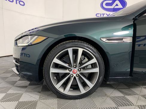 Used 2017 Jaguar XE Prestige image 12