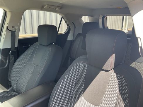 Used 2011 Chevrolet Equinox LT w/ Driver Convenience Package image 9