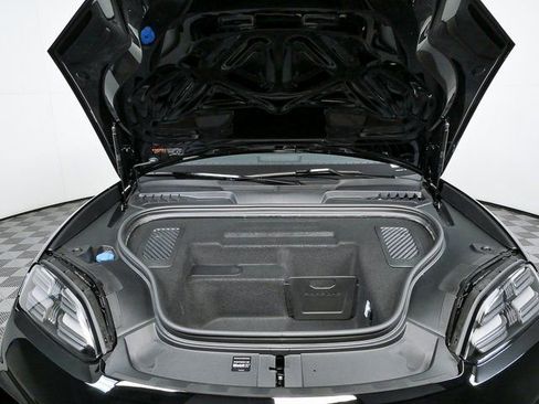 New 2026 Porsche Macan Electric image 34