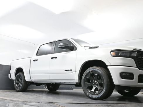 New 2026 RAM 1500 4x4 Crew Cab image 40
