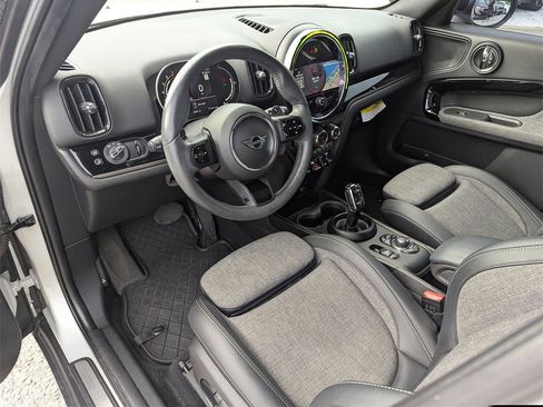 Used 2022 MINI Cooper Countryman S w/ Premium Package image 11